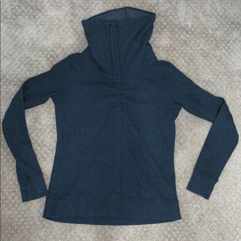 Lululemon In A Cinch Long Sleeve Tee